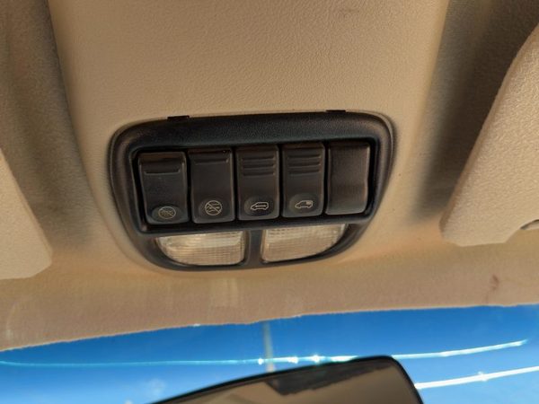 00-05 Venture Center Overhead Console Oem Dome Light Map Lamp Cubby Gray 14C — photo 4