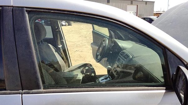2005-2009 Chevy Equinox Passenger Right Front Side Window Door Glass Oem — photo 1