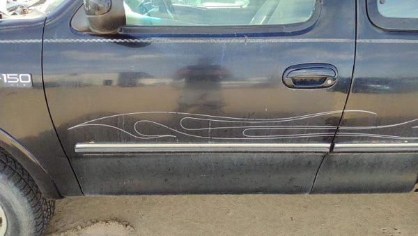 1997 Ford F-150 Front Door LH Black Ua — photo 3