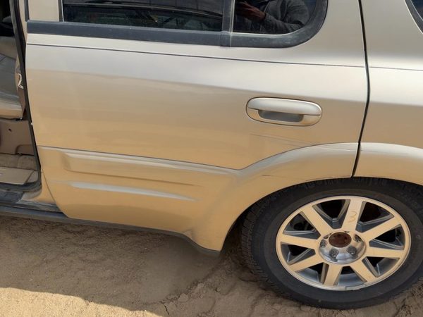 2004 GMC Envoy Rear Door LH Cashmere 15U — photo 2