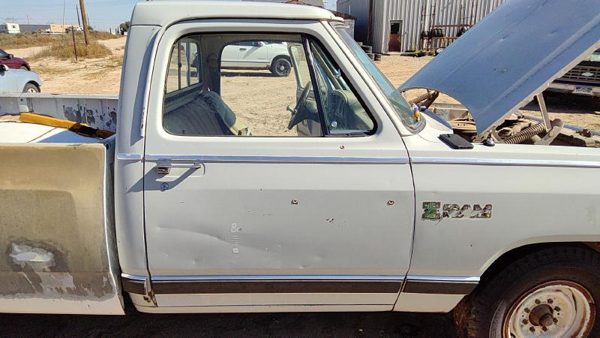 1984 Dodge D350 Front Door RH Gray — photo 1