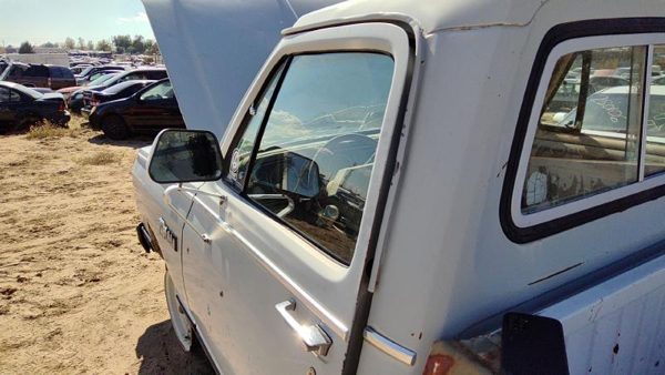 1984 Dodge D350 Front Door LH Gray — photo 2