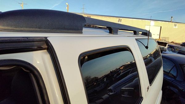 2001 Suburban 1500 Rear Door LH 50U Summit White — photo 2