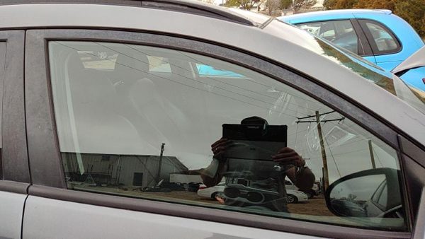 16-21 Hyundai Tucson Passenger Right Front Side Window Door Glass Oem 82420D3030 — photo 4