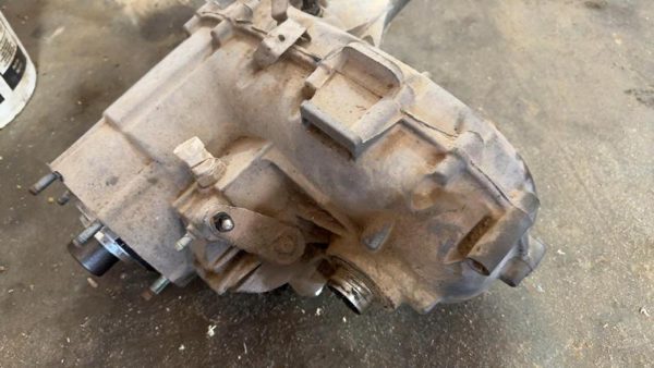 2013 Gmc Sierra 1500 Transfer Case Assembly OEM 4x4 Nqg 6 Speed Myc 24252684 — photo 3