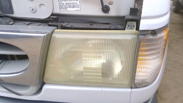 2002 Ford E-350 Super Duty Headlamp Assembly Van E450 LH — photo 2