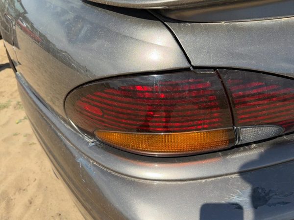 1996-1999 Pontiac Bonneville Driver Left Outer Tail Light Brake Lamp Oem Rear — photo 2