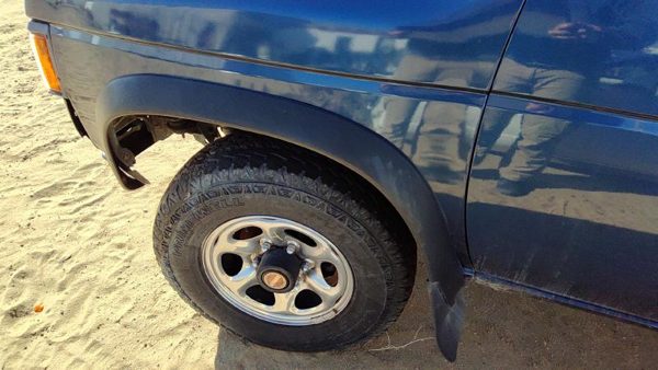 1995 Nissan Pathfinder Fender LH Blue — photo 6