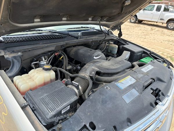 2001 Suburban 1500 — vehicle photo 8