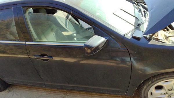 2010 Ford Fusion Front Door RH Uh Tuxedo Black Metallic — photo 1