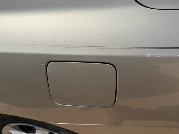 01-06 Elantra Fuel Tank Door With Hinge Gas Lid Filler Gls Sedan Prime Beige Ko — photo 2