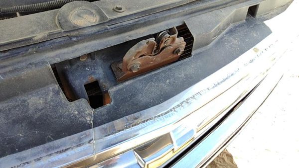 1995-1999 Chevy Suburban Hood Latch Assembly With Bracket Oem — photo 1