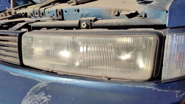 1989 Oldsmobile Cutlass Supreme Headlamp Assembly LH — photo 2