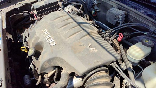 99-05 Buick Park Ave Engine Cover Top Plastic Shield Oem 3.8L — photo 2