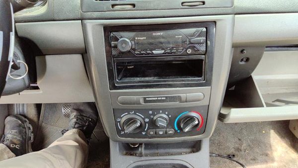 2005-2010 Chevy Cobalt Trim Bezel Around Radio Surround Dash Panel Oem Gray 14C — photo 3