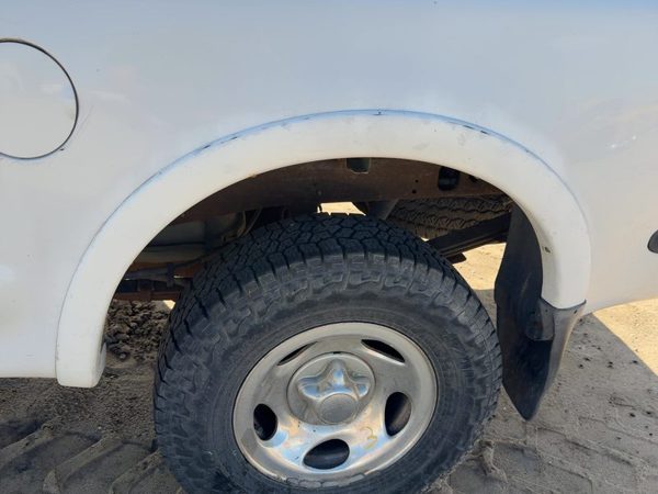 1997-2004 Ford F150 Driver Left Rear Wheel Flare Moulding Oem Back White Yz — photo 1