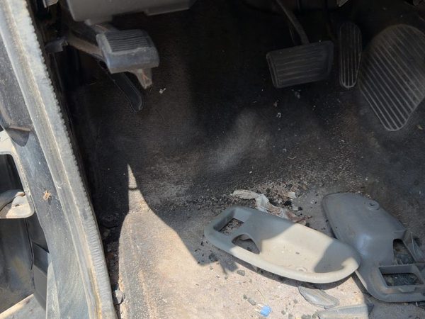 2001 Chevy S10 Blazer Parking Brake Pedal Assembly Oem Complete Emergency Unit — photo 1