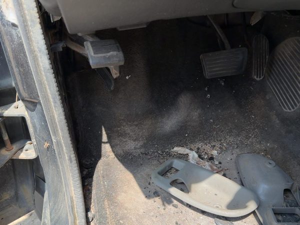 2001 Chevy S10 Blazer Parking Brake Pedal Assembly Oem Complete Emergency Unit — photo 3
