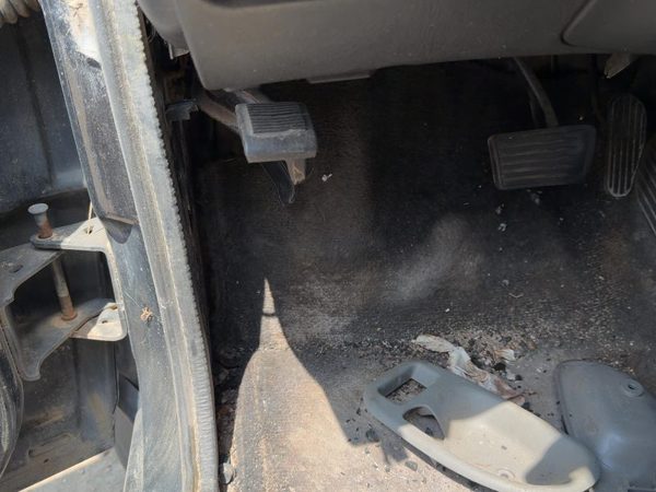 2001 Chevy S10 Blazer Parking Brake Pedal Assembly Oem Complete Emergency Unit — photo 4