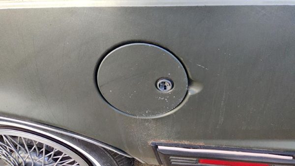 1982-1991 Pontiac 6000 Fuel Tank Door With Hinge Gas Lid Oem Filler Green — photo 2