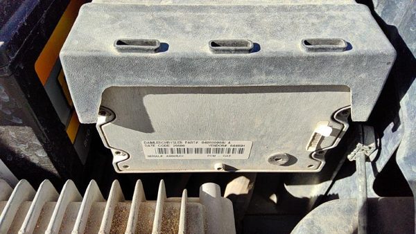 2001 Dodge Caravan Bcm Body Control Module Computer Oem 04869000Ai 04686921Af — photo 2