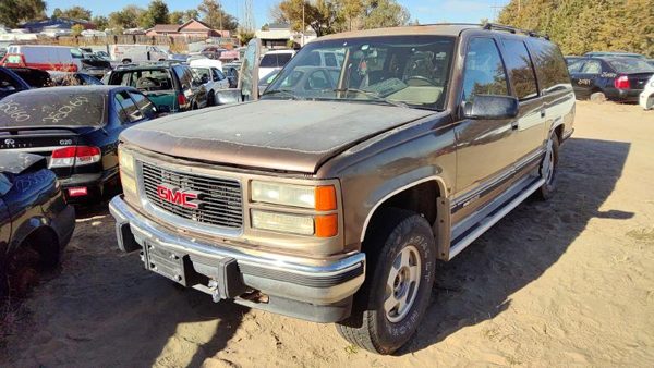 1994 Suburban 1500 — vehicle photo 1