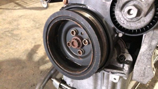 03-16 Vw Jetta Harmonic Balancer Crankshaft Pulley With Bolt 1.9L Turbo Diesel — photo 1