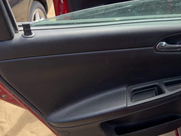 06-08 Chevy Impala Driver Left Rear Door Trim Panel With Switches Back Ebony 19C — photo 4