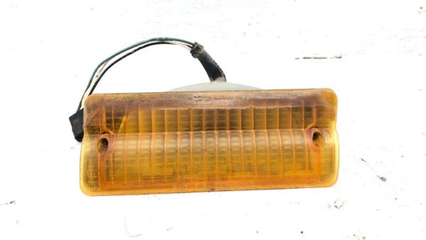1984-1991 Jeep Grand Wagoneer Driver Left Front Turn Signal Light Lamp Oem — photo 1