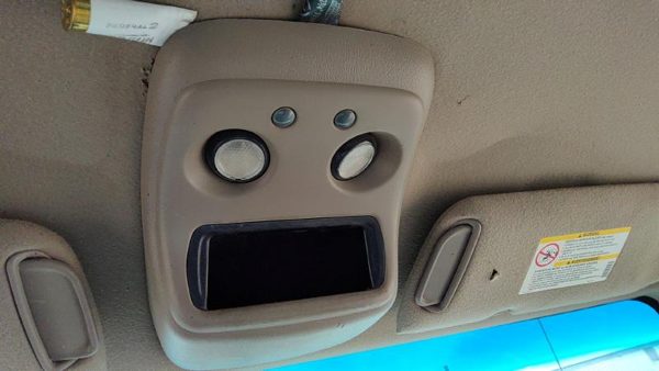 00-02 Silverado 2500 Center Overhead Console Dome Light Map Lamp Cubby Tan 52D — photo 2