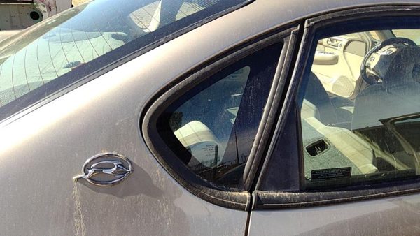 2000-2005 Chevy Impala Passenger Right Rear Quarter Glass Back Side Window Oem — photo 1