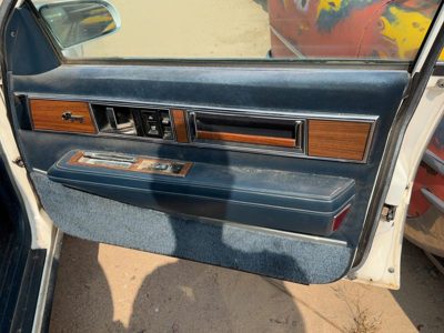 1986 Oldsmobile 98 Passenger Right Front Door Trim Panel With Switches Blue
