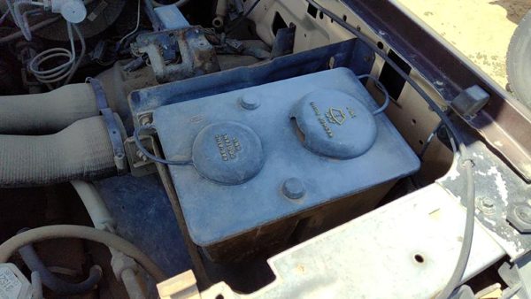 1988 Ford F150 Coolant Recovery Bottle — photo 3