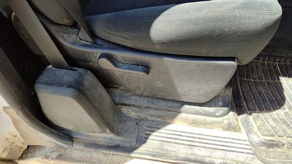 07-14 Chevy Silverado 2500 Passenger Right Side Seat Trim Panel Oem — photo 2