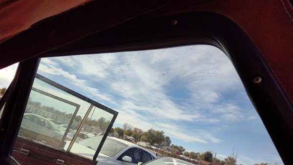 1984-1991 Jeep Grand Wagoneer Passenger Right Inner Quarter Glass Trim Oem — photo 4