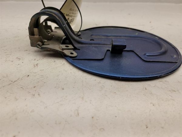 2003 Chevy Avalanche 1500 Misc. Engine Part 99-06 Yukon Denali Gas Door Fuelcap — photo 4