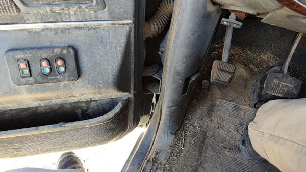 87-91 F250 Pickup Driver Left Lower Kick Trim Panel Oem Gray — photo 6