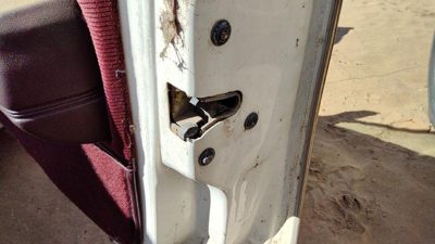 1987 Olds Ciera Passenger Right Front Door Latch With Rods/Cables Oem
