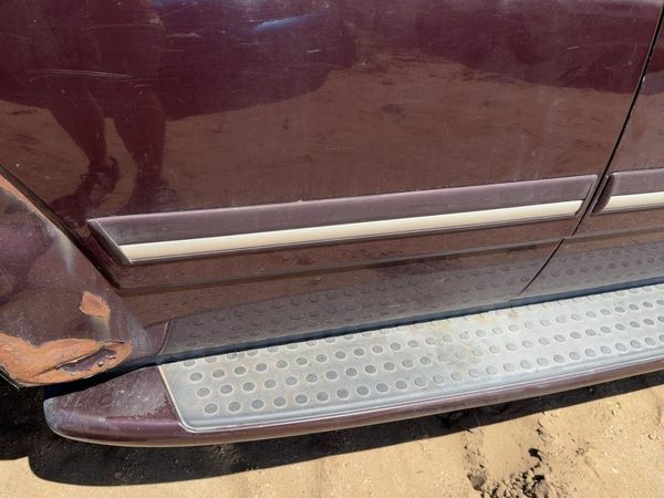 04-05 Durango Passenger Rear Moulding From Door Back Trim Strip Molten Red Pr8 — photo 1