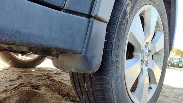 2012 Subaru Legacy Fender Flare RH 7J Satin White — photo 4