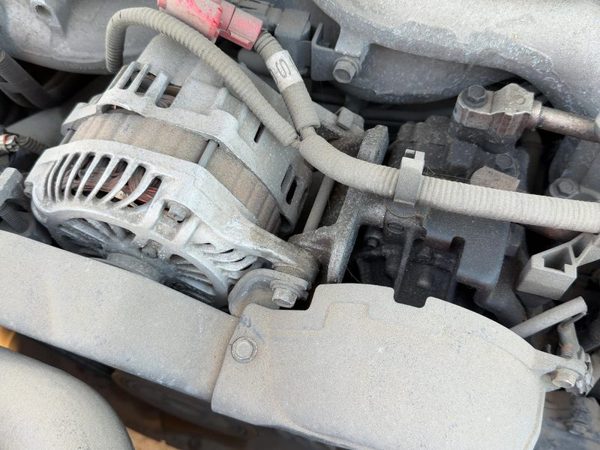 2006 Subaru Legacy Outback AC Compressor Alternator Mount Bracket Set 73633AG001 — photo 4