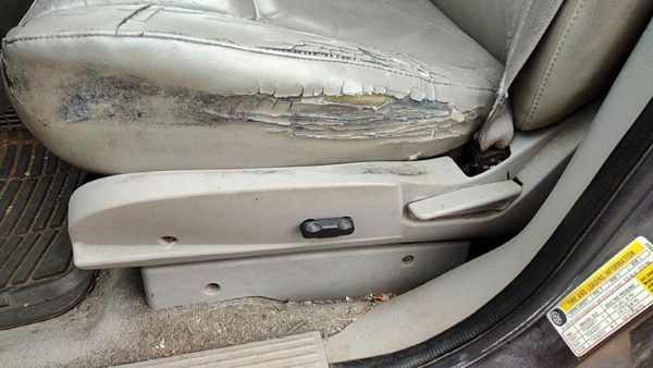 05-09 Chevy Equinox Driver Left Side Power Seat Switch With Trim Panel Gray 142 — photo 2
