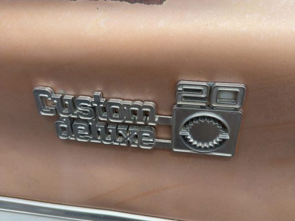 1973-1980 Chevy Silverado C20 Pickup Driver Left Emblem Badge Fender Brown OEM — photo 2