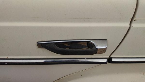1979-1985 Mercedes 300Td Driver Left Rear Outside Door Handle Oem Back — photo 1