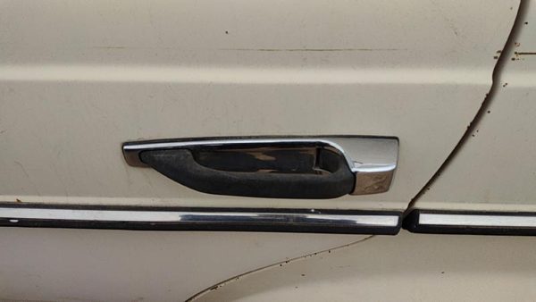 1979-1985 Mercedes 300Td Driver Left Rear Outside Door Handle Oem Back — photo 2