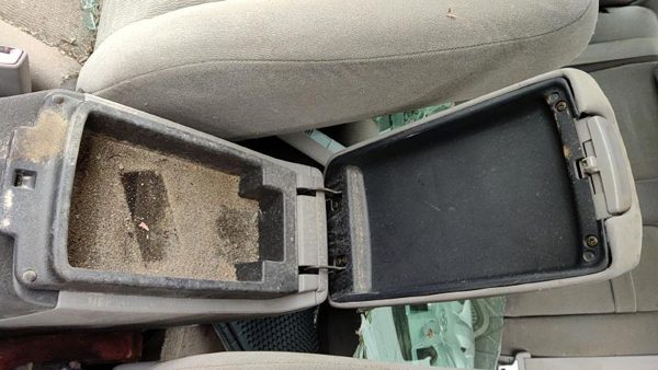 2005-2006 Toyota Camry Center Console Lid Only Oem Arm Rest Fold Down 95 Stone — photo 5
