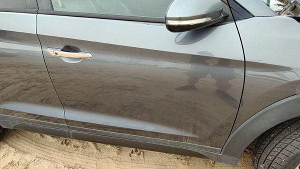 2016 Hyundai Tucson Front Door RH Coliseum Grey Z56 — photo 4