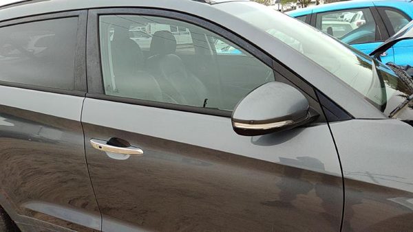 2016 Hyundai Tucson Front Door RH Coliseum Grey Z56 — photo 6