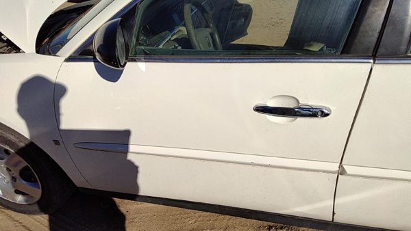 2007 Buick LaCrosse Front Door LH White 40U — photo 4