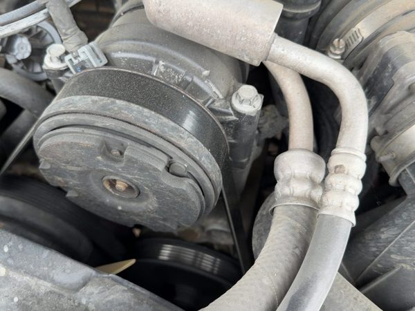 1998 Chevy S10 Blazer Power Steering Pump With Mount Bracket Oem 4.3L — photo 5